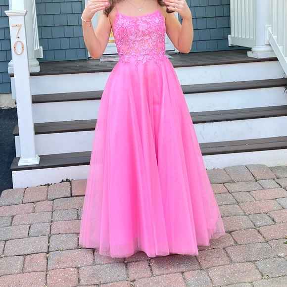 ALYCE Paris prom dress. Size 0 before alterations. 5’2 120 pounds. - Picture 2 of 5